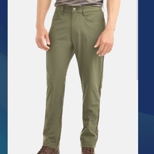 Swiss Tech (Size 30W/32L) Men's Green Straight Button Zip Casual Travel Pants